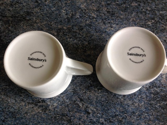 Image 2 of Porcelain tea / coffee mugs