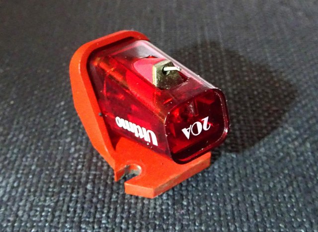 Preview of the first image of Dynavector Ultimo 20A High Output MC Cartridge.