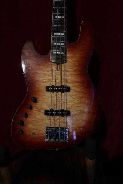 Image 3 of Left handed Marcus Miller V9 Bass Guitar