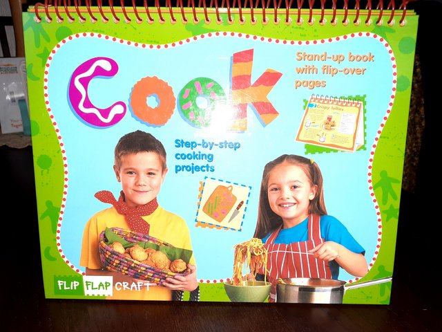 Preview of the first image of Flip flap craft childrens cook book like new.