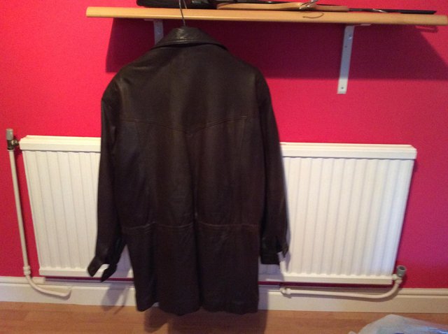 Image 2 of Men’s leather jacket/coat