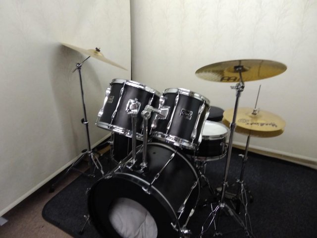 Image 4 of Retired drum teacher has a Pearl Export drum kit for sale.