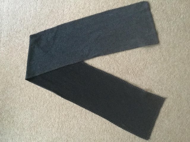 Preview of the first image of Black/Grey double sided scarf.