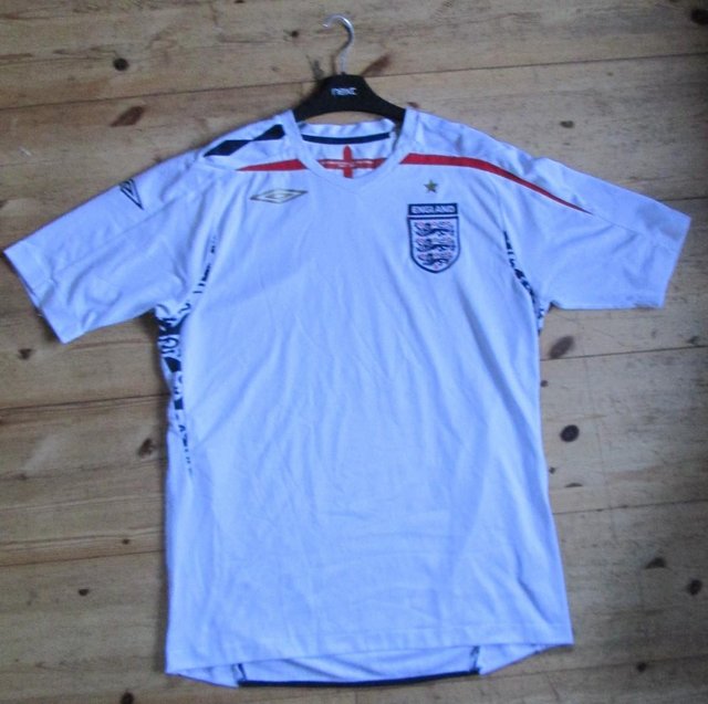 Preview of the first image of England Team Umbro 2007-09 Football Shirt.