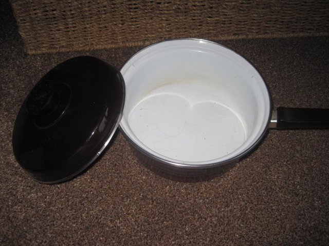 Image 2 of Vintage saucepan