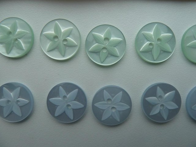 Image 3 of Quantity of vintage buttons, various sizes/colours, unused