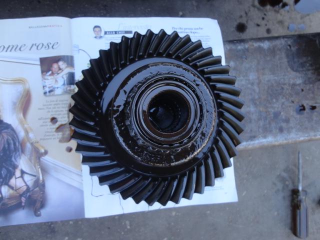 Preview of the first image of Crown wheel and pinion Alfa Romeo Montreal.
