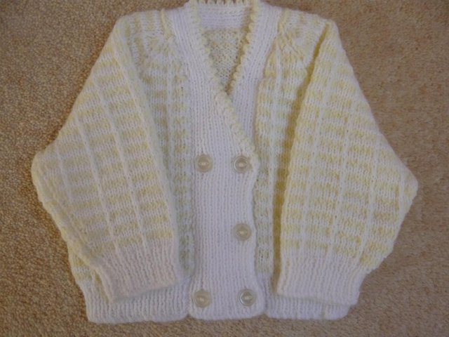 Preview of the first image of Cardigan - baby girl, hand knitted, new.
