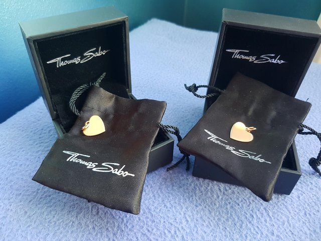 Preview of the first image of Thomas Sabo heart pendant.