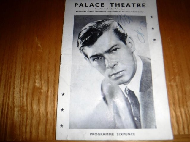 Preview of the first image of International Variety souvenir Programme 1959.