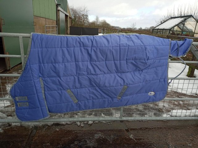 Preview of the first image of NEW Slumberdown Stable Rug 350g 6ft 9ins.