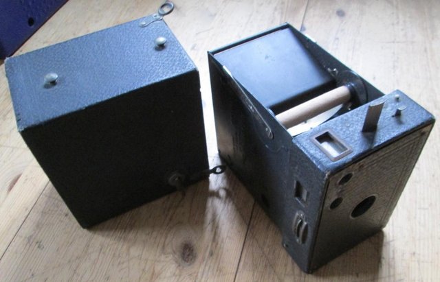 Image 2 of No.2 Brownie Box Camera (incl. P&P)