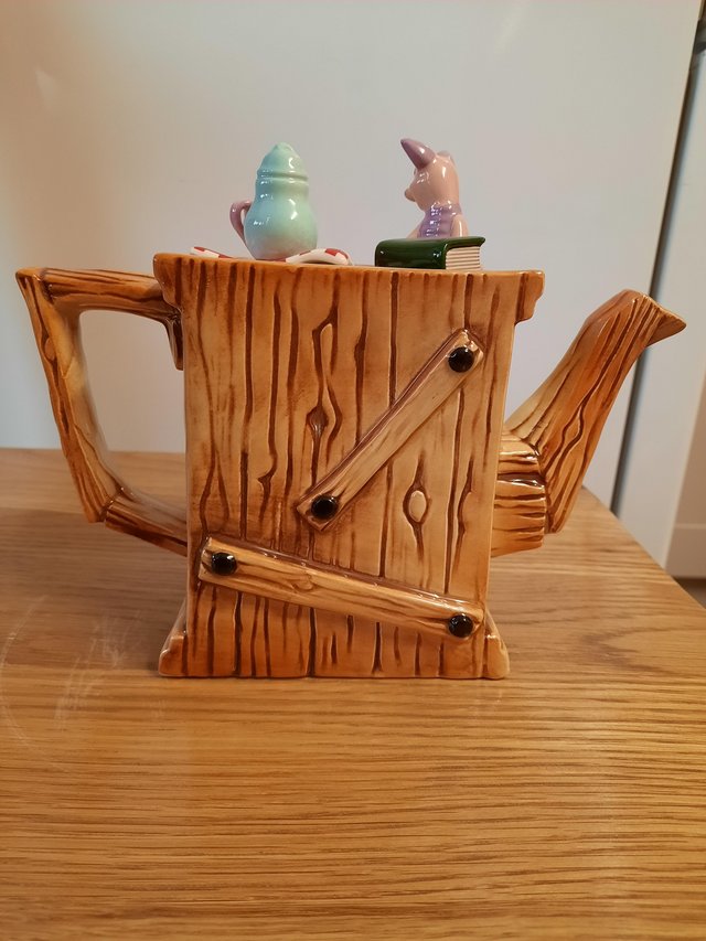 Image 3 of Cardew Winnie the Pooh Hutch teapot