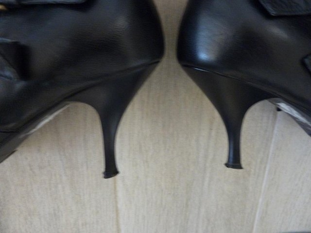 Image 3 of Lady's knee high boots, soft leather, size 38 (5 to 5.5)