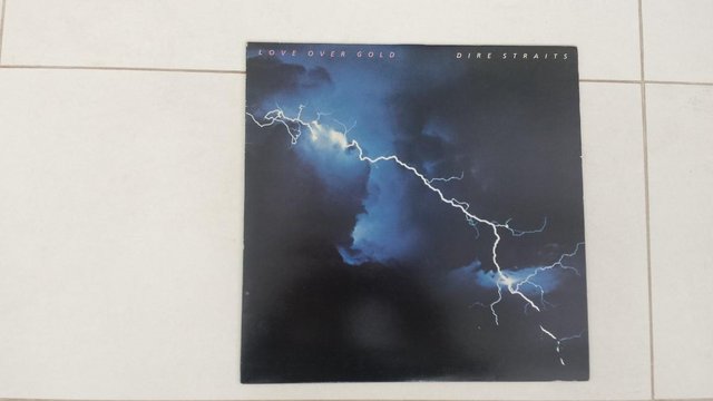 Image 3 of Used 12 inch vinyl LP's, Dire Straits, 1978 to 1991