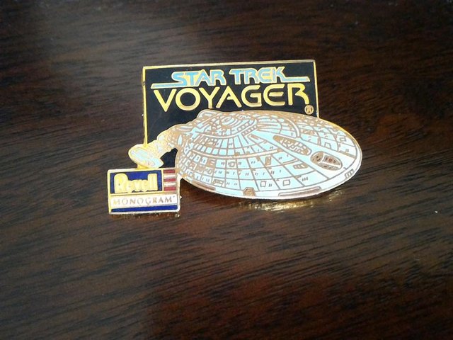 Image 3 of Revell Monogram Star Trek USS Voyager - Built