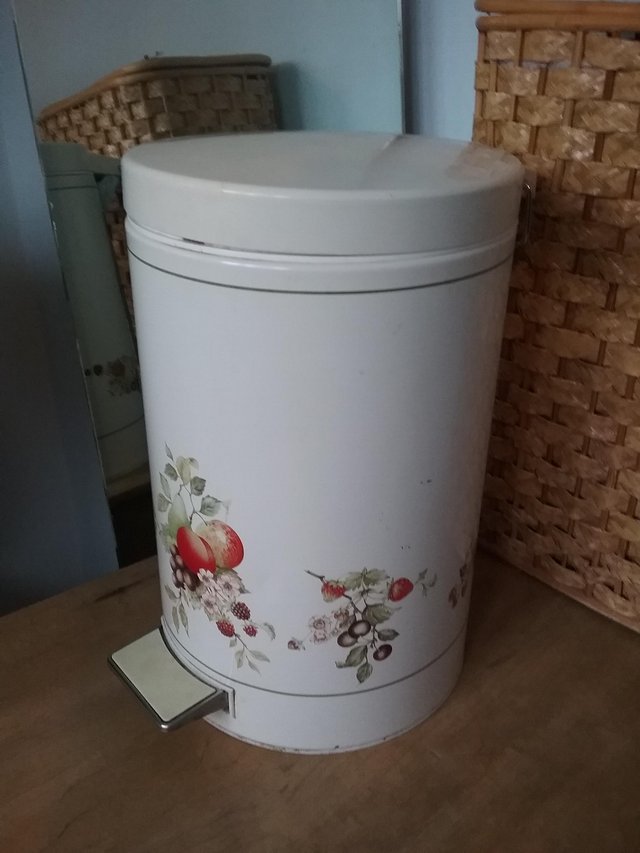 Image 2 of Floral Pedal Bin + several more items for sale