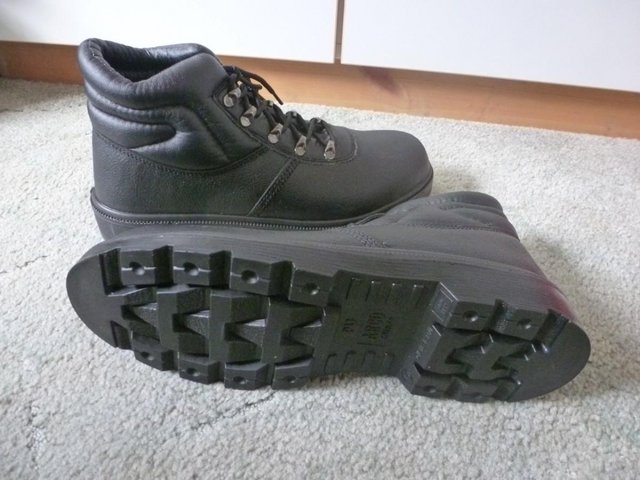 Image 3 of Various Steel Capped Safety Boots and 1 x Steel Capped Shoes