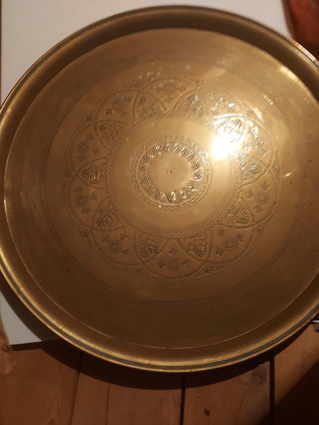 Image 3 of Brass serving plate.******************************