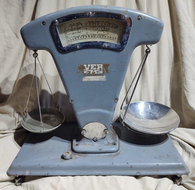 Preview of the first image of Avery Vintage/Antique Scales/Balance.