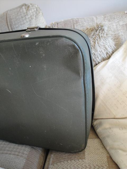 Preview of the first image of 22" wide Hard Suitcase. Ref: L1143.