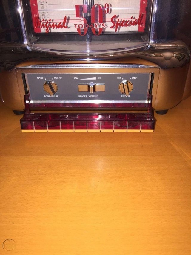 Image 3 of usa diner phone