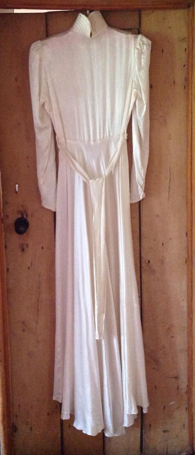 Preview of the first image of 1940's Wedding Dress.
