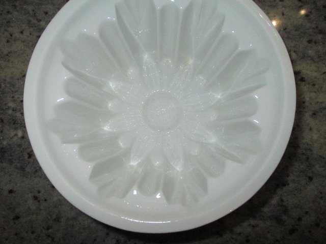 Image 2 of Circular food Mould sunflower design