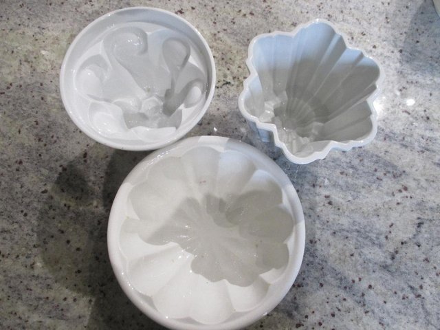 Image 3 of Antique Moulds collection of 3 all circular
