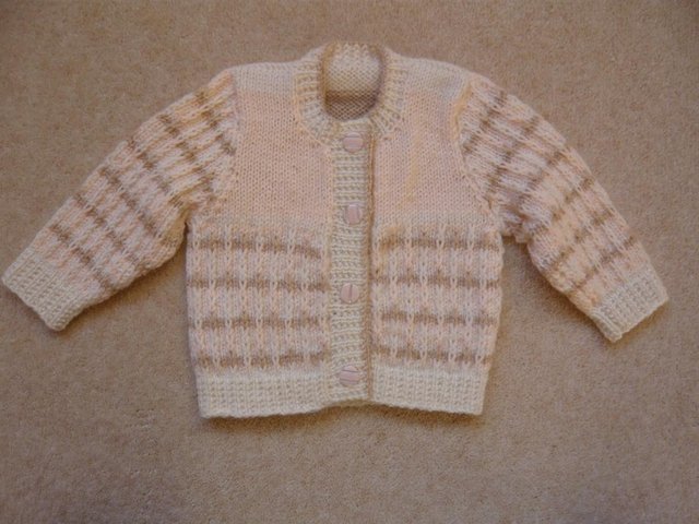 Preview of the first image of Cardigan / jacket - baby girl, brand new, hand knitted.