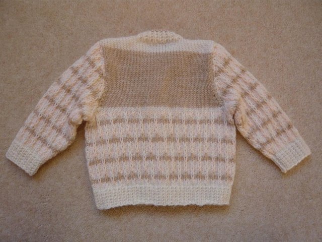 Image 3 of Cardigan / jacket - baby girl, brand new, hand knitted