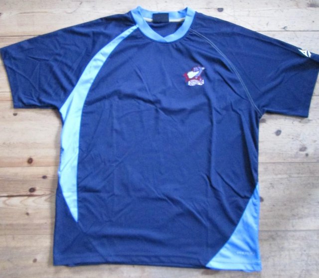 Preview of the first image of Retro Scunthorpe Utd Football shirt (incl P&P).