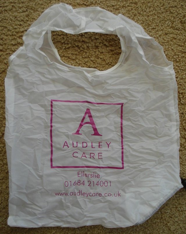 Image 2 of NEW  WHITE “AUDLEY” FOLDING PACKAWAY SHOPPER BAG FOR HANDBAG