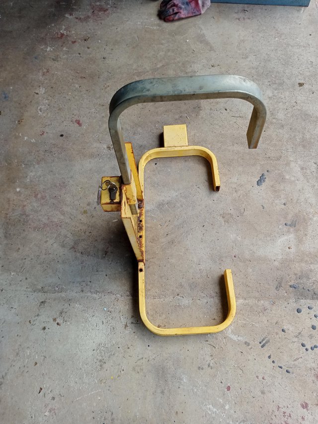 Image 2 of Wheel clamp-Full size