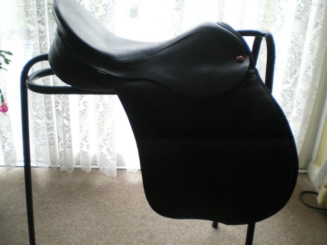 Preview of the first image of Albion Legend K2 Black Leather saddle 17 1/2".