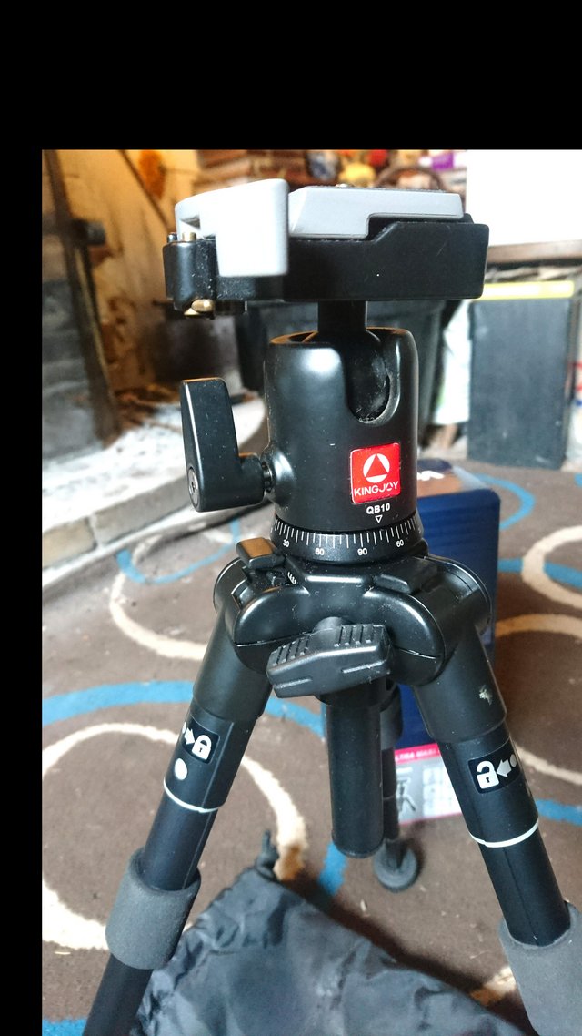 Preview of the first image of Velbon Ultra Maxi Mini D Tripod.