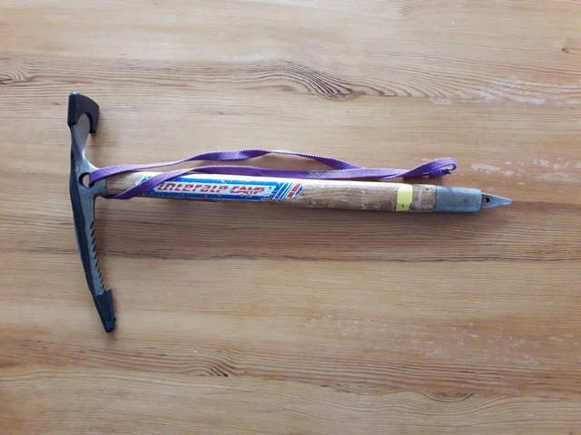 Preview of the first image of Interalp Kamp ice axe.