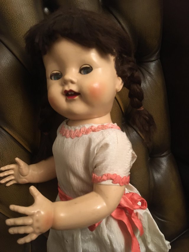 Preview of the first image of Beautiful 1950’s Pedigree HP flirty eyed Walker doll FAB!.