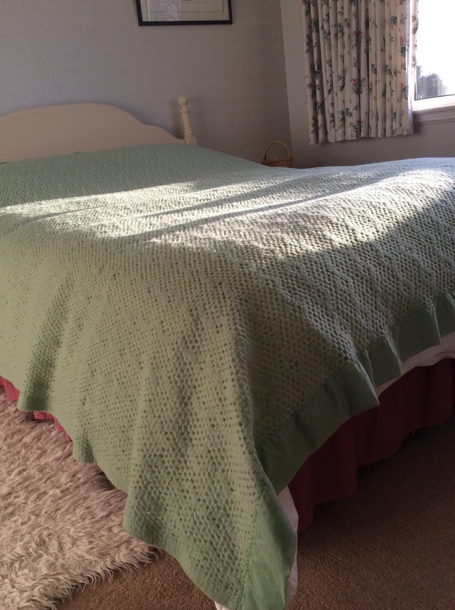 Image 3 of Blankets by Early’s of Witney Courtelle cellular blankets x2