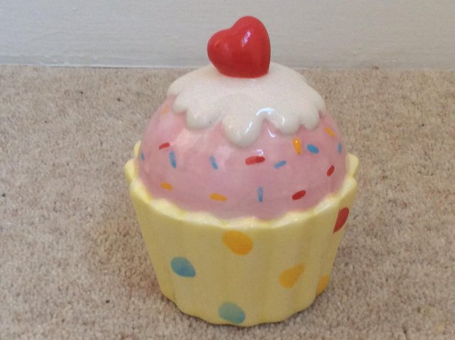 Preview of the first image of Attractive Pink Cup cake money box.