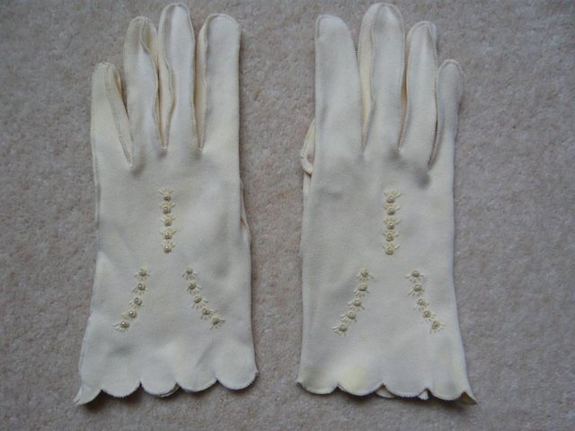 Preview of the first image of Vintage Simplex cotton beaded gloves.