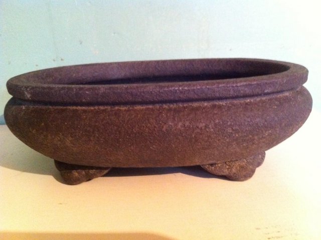 Preview of the first image of Ornate oval Bonsai dish (72A).