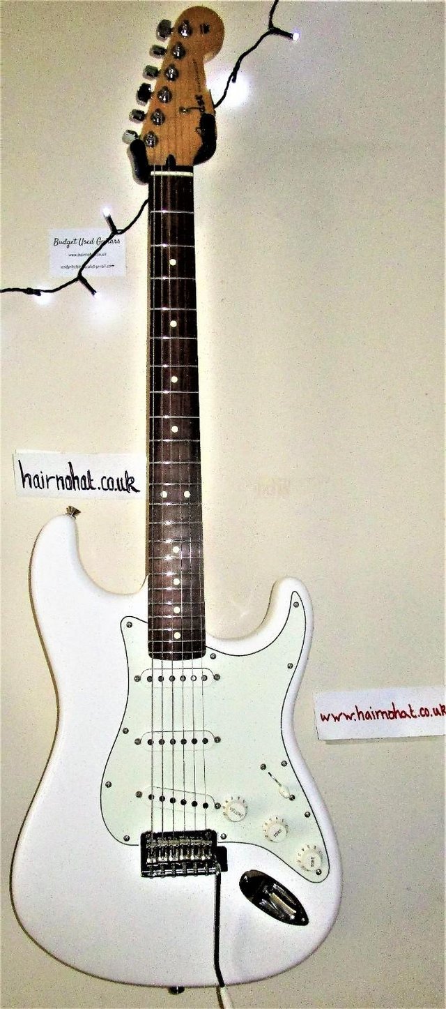 Preview of the first image of FENDER STRAT Player MiM 2019-20.