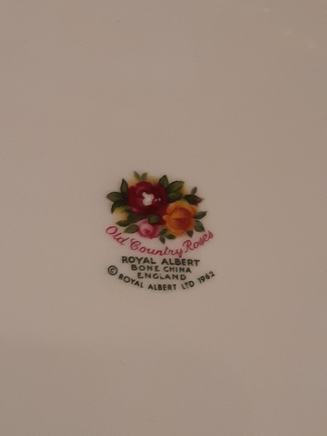 Image 2 of Royal Albert "Old County Roses"