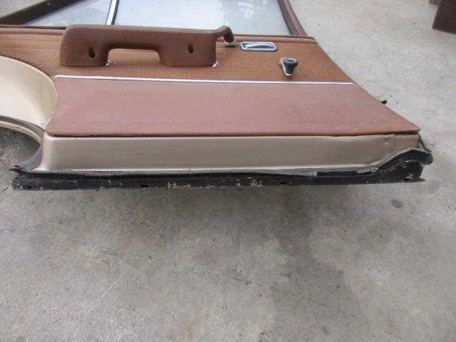 Image 3 of Rear left door with accessories for Mercedes W114