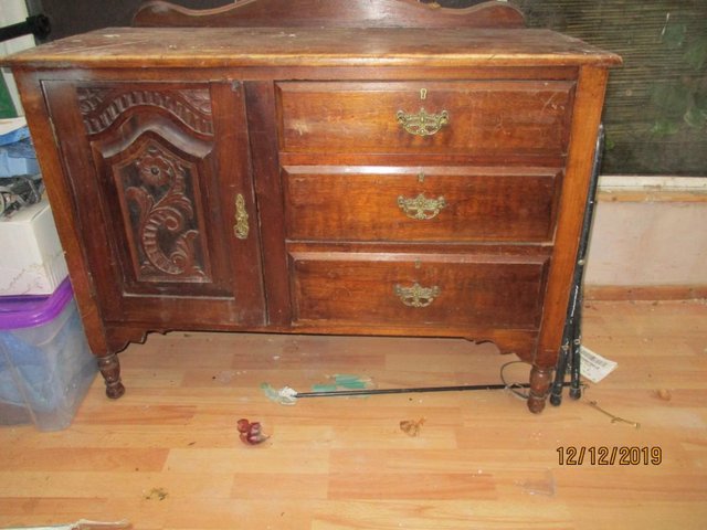 Preview of the first image of Victorian table with curbed and 3 draws.