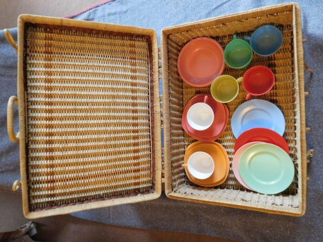 Image 2 of Vintage wicker basket for picnic or New Year gift hamper