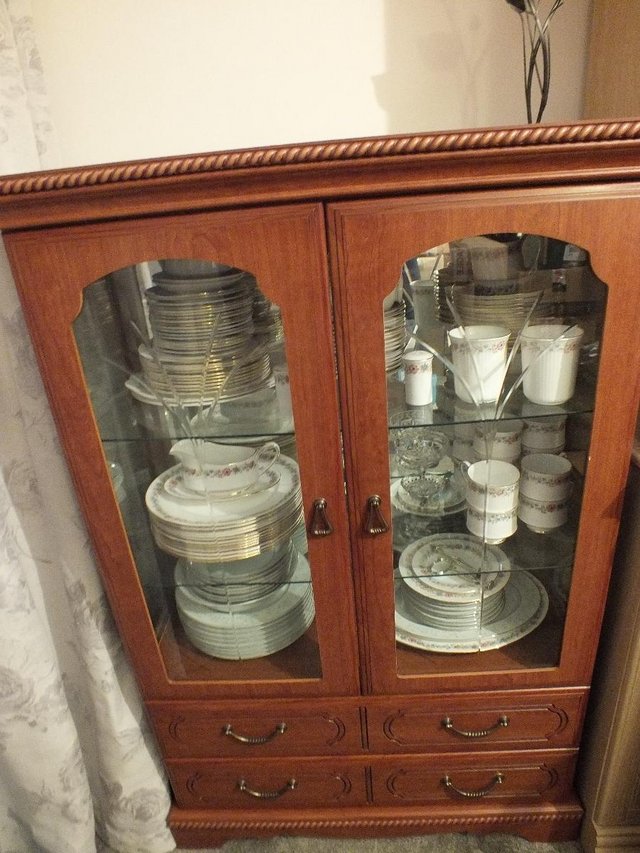 Preview of the first image of China Cabinet.