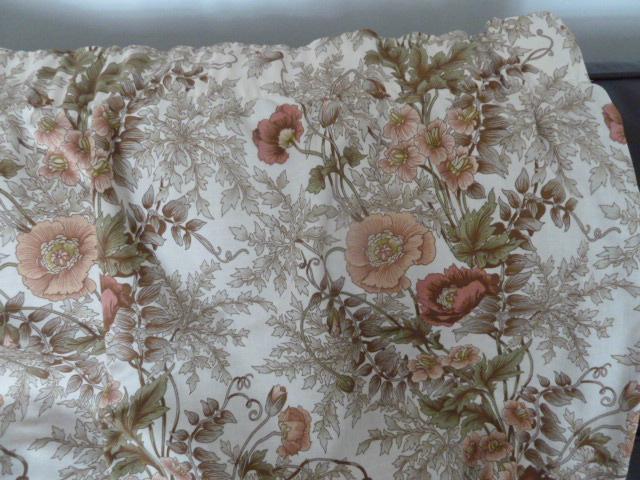 Image 3 of Pair lined curtains, 60 x 59 inches +4 matching smaller ones