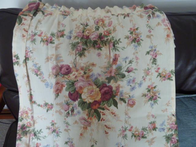 Image 3 of 1 x pr curtains, for small window + loose linings 21 x 35.5